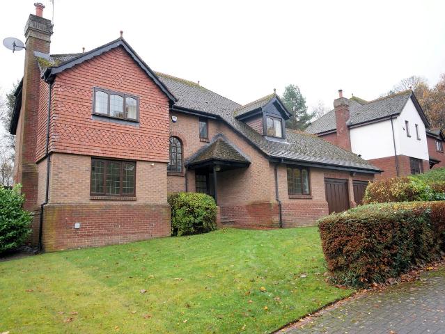 Katesmill Road, Colinton, Edinburgh EH14, 5 bed detached house to rent, £3,500 pcm | PrimeLocation