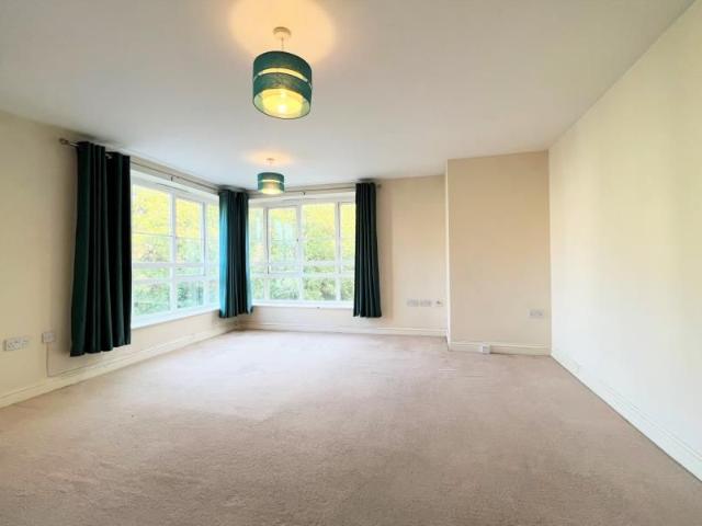 Katherine Court, Knaphill 2 bedrooms Property for lettings Seymours