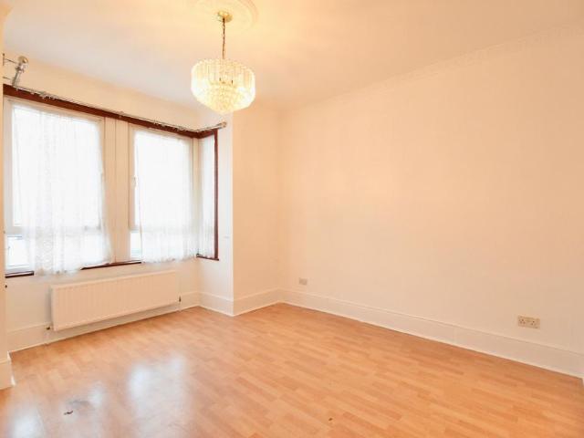 Katherine Road, Forest Gate, E7 6 bed terraced house to rent £3,350 pcm £773 pw