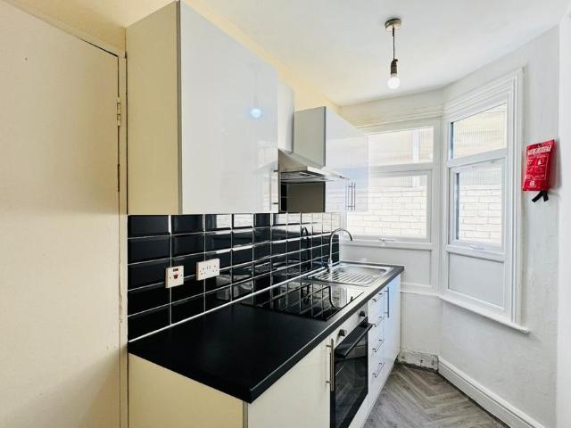 Katherine Road, London E6, Studio to rent, £1,500 pcm | PrimeLocation