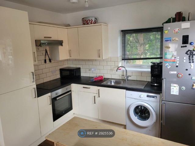 Kathleen Court, Gosport PO12, 2 bed flat to rent, £950 pcm | PrimeLocation