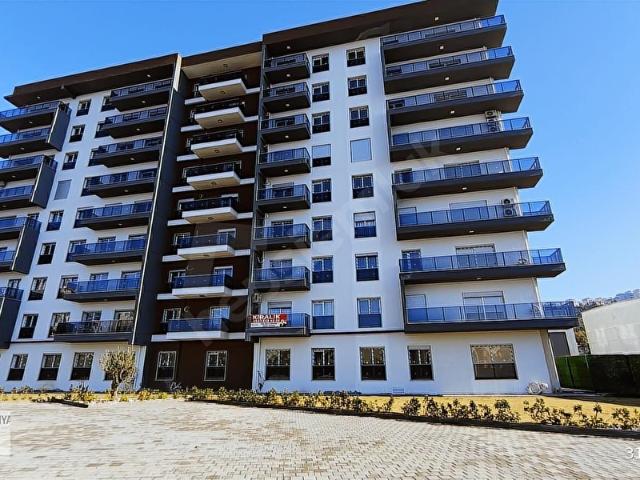 Katip Çelebi Üniversitesine Komşu Sıfır 1+1 Eşyalı Kiralık Daire