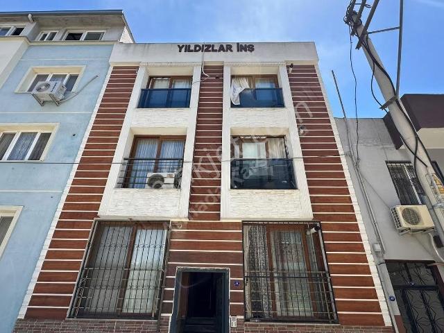 Katip Çelebi Üni. Yakınında Eşyalı Bahçeli 1+1 Kiralık Daire