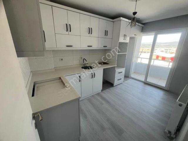 Katlı Pazar Yeri Mevki 2+1 Arakat Yeni Daire