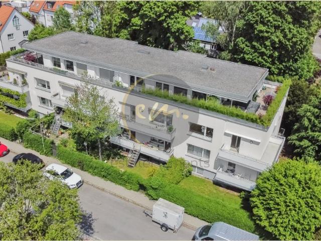 Käuferprovisionsfrei: Top Lage, umfassend modernisiert und gut ausgestattet, Südbalkon.