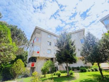 Kavacığa Yakın Çubukluda Seçkin Sitede 125 M 3+1 Temiz Arakat Daire