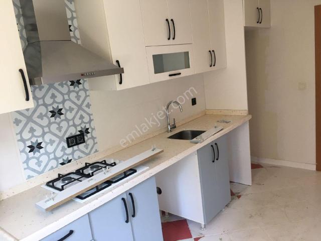 Kavacık Otağtepe Yenicami Arası 90 M 2+1 Arakat Daire