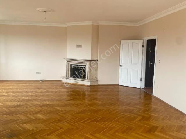 Kavacık Otağtepe'de Boğaz Manzaralı Kredili 156m2 3+1 Satılık Daire