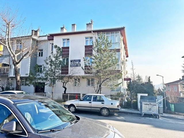 Kavacık Subayevleri Mah. Sandalcı Sokak'ta Orta Kat 3+1 Yapılı Güney Batı Cepheli Kiralık Daire!