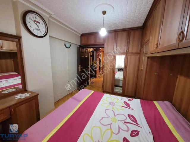 Kavacık Subayevleri Köknar Sokakta Geniş Masrafsız 2+1
