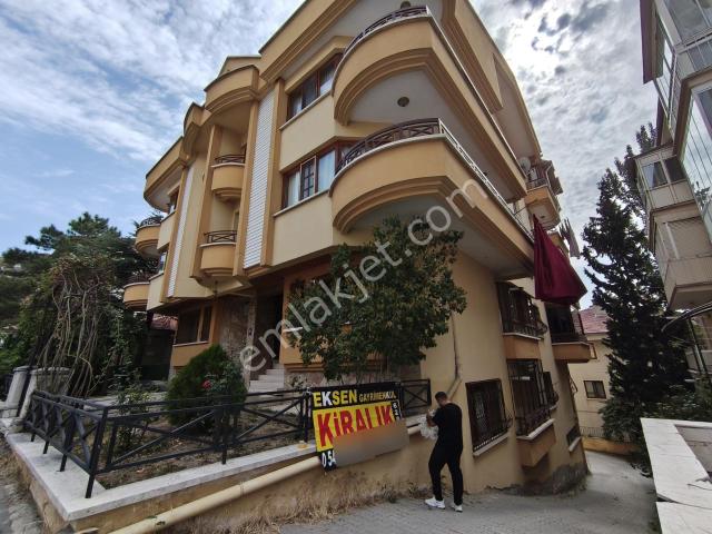 Kavacık Subayevlerinde Merkezi Noktada Geniş 3+1 Daire