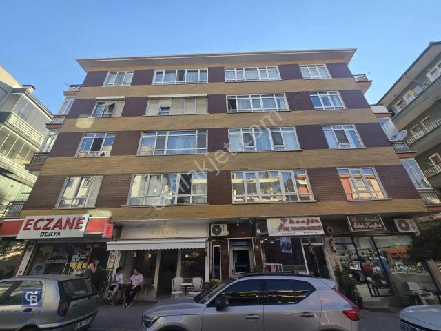 Kavaklıdere Büklüm Sokak'ta Otoparklı Yenilenmiş Satılık 3+1
