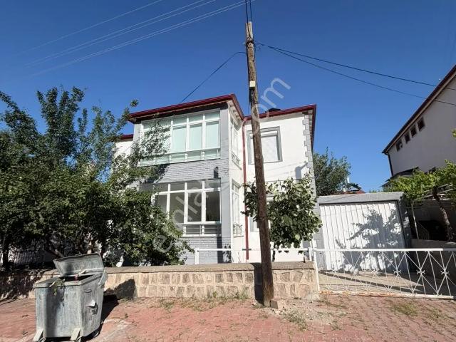 Kavaklıönü Mahallesin'de Kiralık Bahçeli Daire