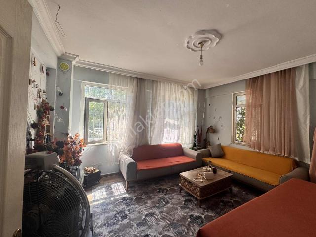 Kavaklı Mahallesi'nde Merkezi Konumda Satılık 2+1 Daire