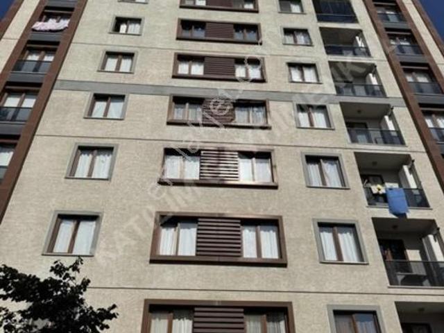 Kavakpınarda Cadde Üzeri Satılık Geniş 3+1 Daire