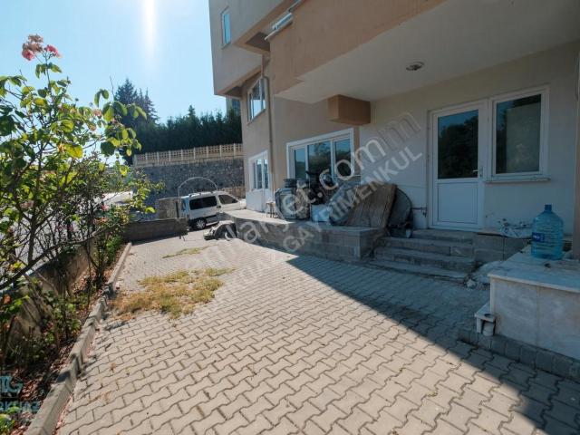 Kavallarda 3+1 Geniş Ve Kullanışlı Ara Kat Kiralık Daire