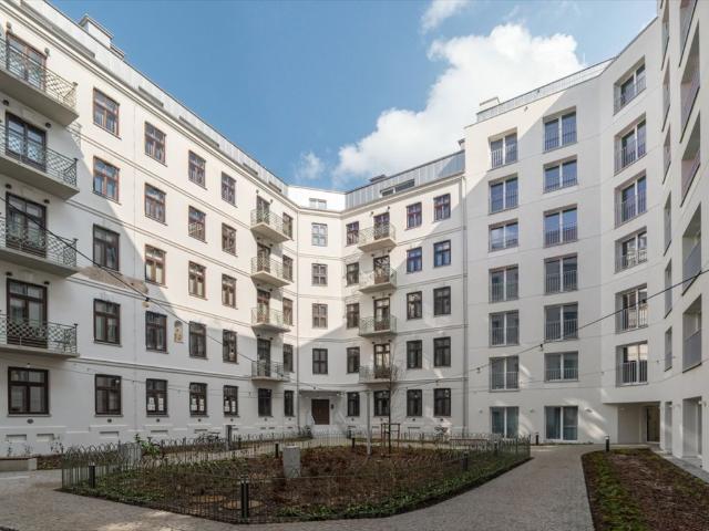 Na sprzedaż kawalerka 25,62 m² w odrestaurowanej kamienicy