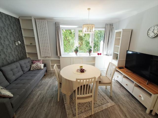 Kawalerka 27 m² po remoncie, pełne umeblowanie