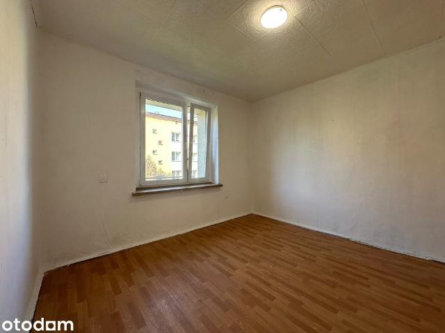 Kawalerka 28,3 m² z oddzielną kuchnią, do remontu