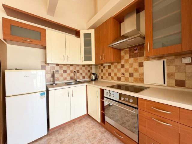 Kawalerka 28 m², bardzo wysokie, 4. piętro, studio 28 m²