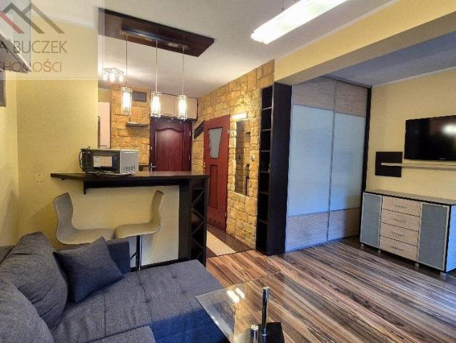 Kawalerka 29 m² z balkonem ciche osiedle w Wysokiej