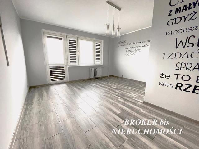 Kawalerka 32,4 m² na Osiedlu Dolinki gotowa do zamieszkania