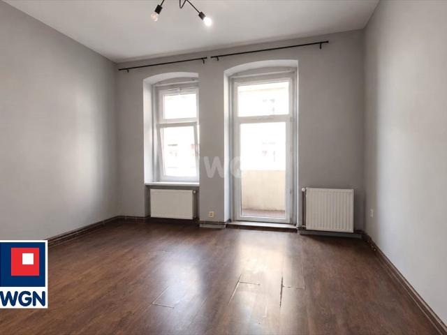 Na sprzedaż kawalerka 34,4 m² z balkonem w Legnicy