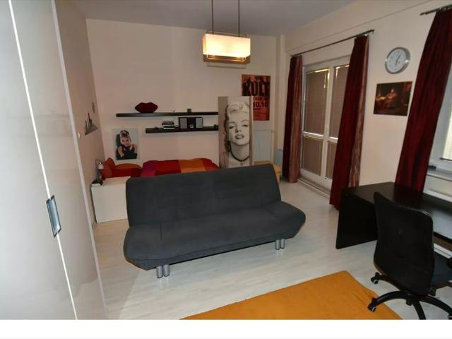 Kawalerka 36m² z patio, blisko metra Kabaty