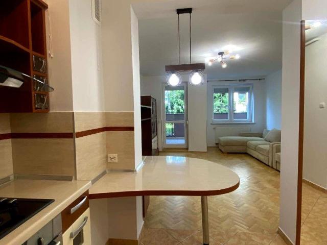 Kawalerka 37 m² balkon, garaż, komórka w Kielcach