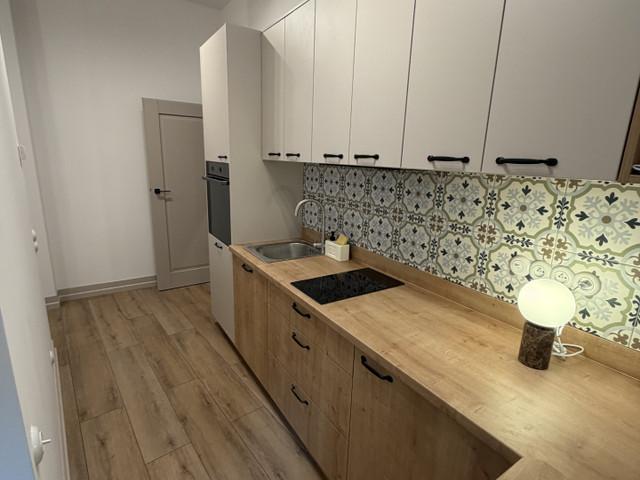 Kawalerka do wynajęcia, wielkopolskie Poznań Stare Miasto Stary Rynek Święty Marcin, 2500 PLN, 27 m2, domy gratka 49178759