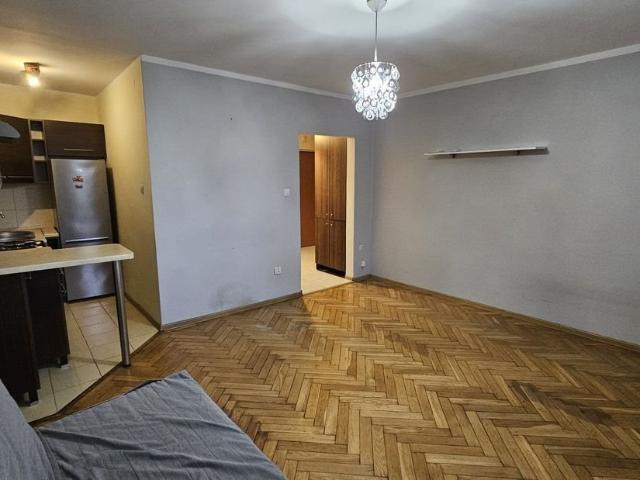 Polecam kawalerkę po remoncie 28 m² blisko Arkadii i komunikacji