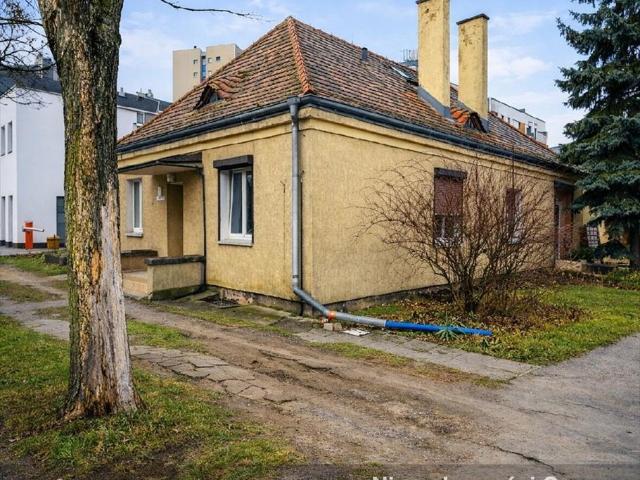 Polecam kawalerkę 26 m² w Poznaniu, blisko usług i komunikacji