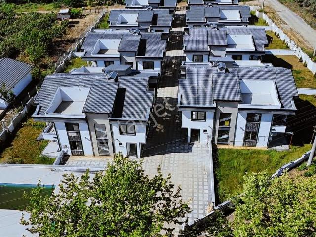 Kaytazdere De Deniz Tarafında Acil Satılık Takaslı Villa