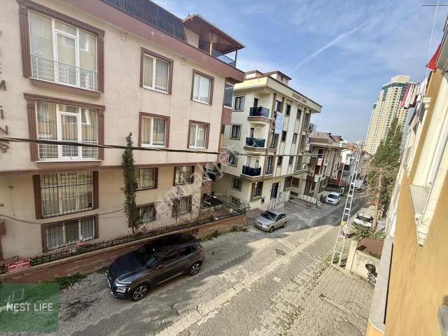 Kayışdağı Dudullu Caddesi brandıum Avm Yakın 3+1 Satılık