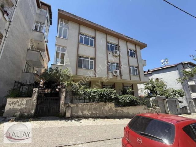 Kayışdağ Mah. Hülya Sokak Katta Tek 4+1dublex 3'kat 160 M2