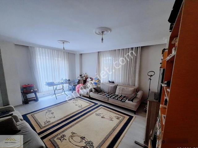 Kayışdağı Mahallesi'nin En Nezih Lokasyonunda 3+1 Satılık Daire