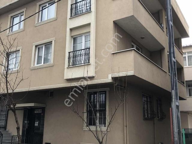 Kayışdağı Merkezde 2+1 Yüksek Giriş Ters Dubleks 30.000tl