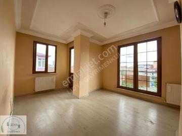 Kayışdağı Mh. Otoparklı Eşyasız Balkonlu Ara Kat 2+1