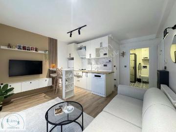 Kayışdağı Mh. Merkezde Modern Konsept Eşyalı Lüx Ara Kat 1+1