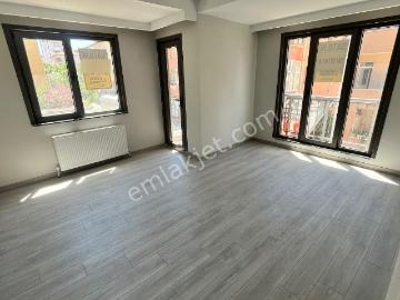 Kayışdağında Satılık 2+1 Daire