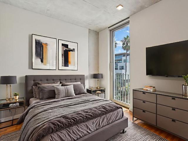 Kaya Bankers Hill Studio Apartment for Rent at 2710 3rd Ave, San Diego, CA 92103 Park West
