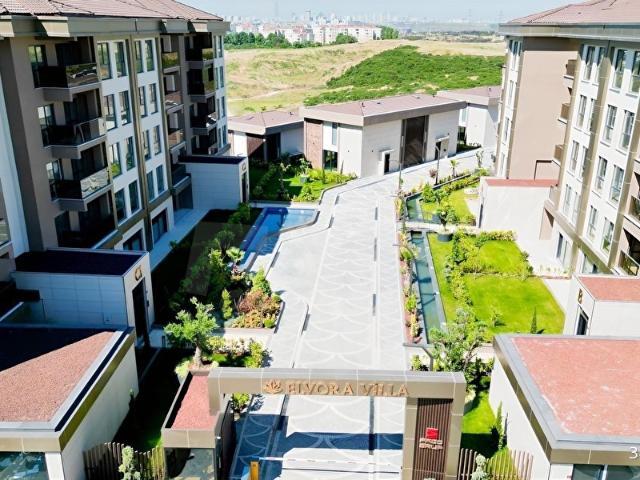 KAYAŞEHİR ELVORA VİLLA SİTESİNDE KİRALIK 3+1 SIFIR DAİRE