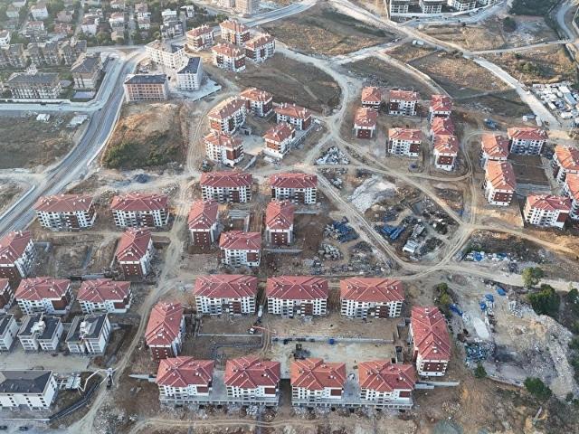 KAYAŞEHİR 27. BÖLGE BATI 1. KISIM ARAKAT HARİKA KONUM 2+1 DAİRE