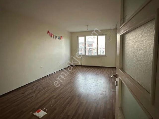 Kayaşehir 17. Bölge 2+1 Kiralık Daire 85 M2 Arakat