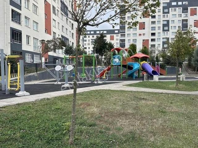 Kayaşehir 18.bölgede Çift Balkonlu Oturuma Hazır 2+1 Daire !