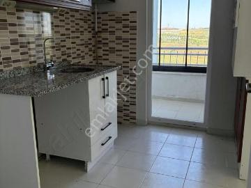 Kayaşehir 20.bölgede Boyalı Boş Kiralık 2+1 Daire Metro Yanında