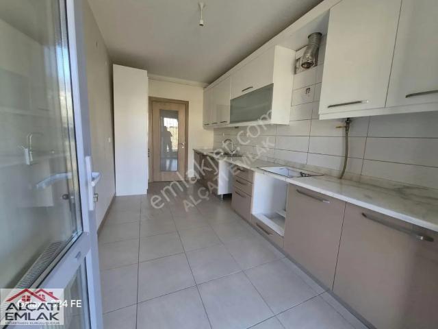 Kayaşehir 24.bölge Gülbahçe Boş Satılık M Tipi 3 Cephe 3+1