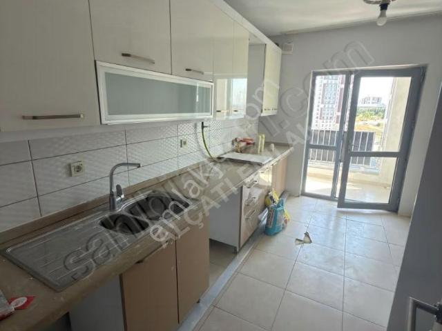Kayaşehir 24 Bölgede Satılık Ebeveyn Banyolu 3+1