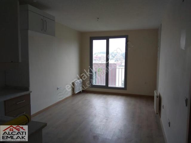 Kayaşehir 24. Bölgede Satılık 1+1 Bağtepede