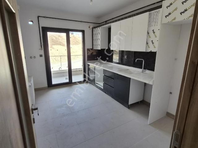 Kayaşehir 27. Bölge 2. Etap | Sıfır 1. Kat 2+1 Kiralık Daire